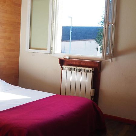 Le Logis De La Garenne Hotel Morestel Ngoại thất bức ảnh