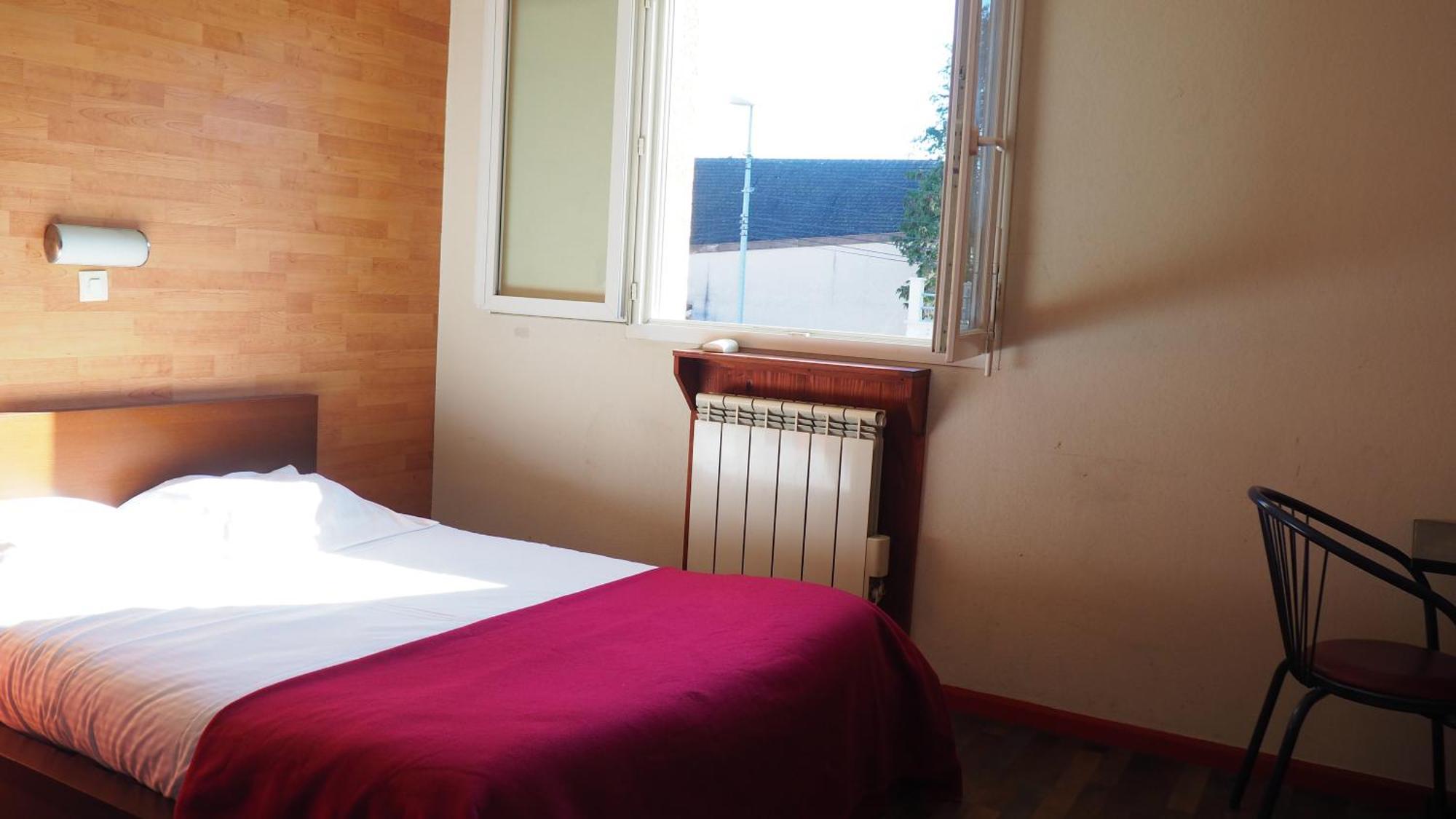 Le Logis De La Garenne Hotel Morestel Ngoại thất bức ảnh